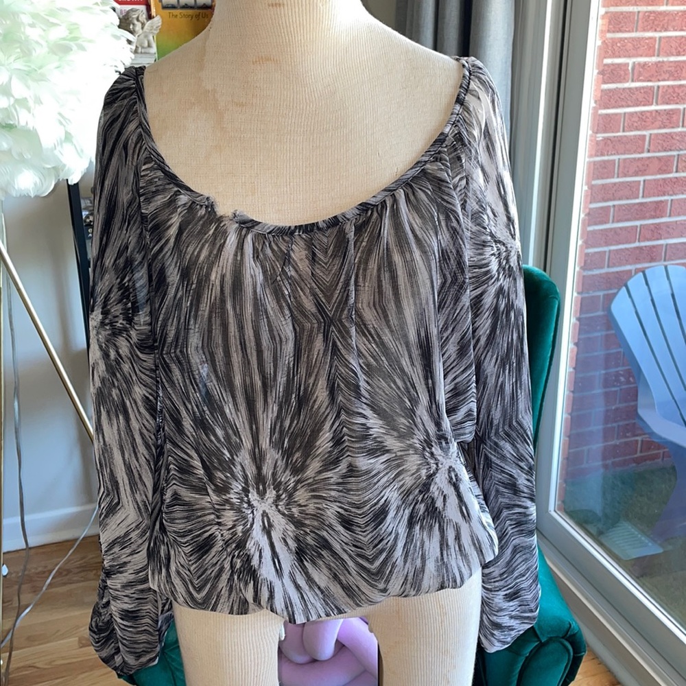 Kardashian Kollection blouse